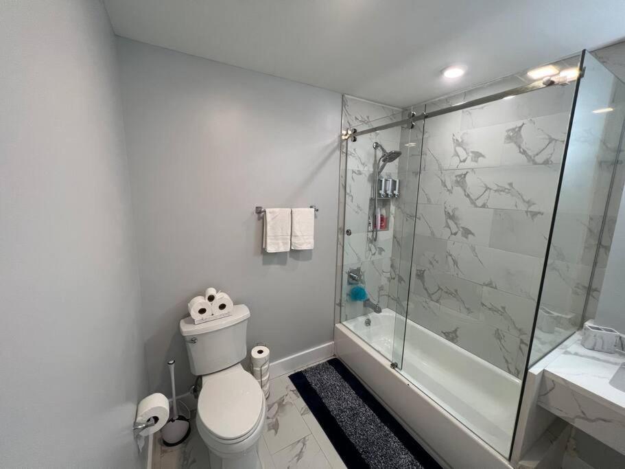 The Homey Suite - 1Br With Luxe Amenities Paterson Εξωτερικό φωτογραφία